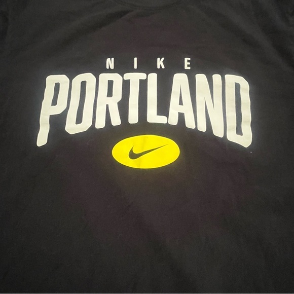 The Nike‎ Tee Portland Black Yellow Logo Unisex XS Cotton Activewear Streetwear - Picture 5 of 5
